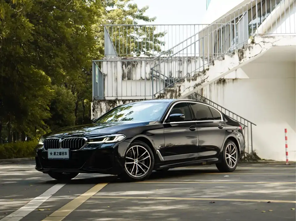 BMW 5 Series 525Li M Sport Package 2021