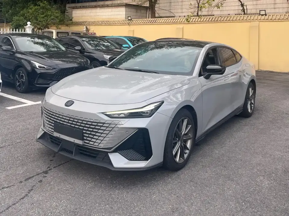Changan UNI-V 1.5T Premium Edition 2024