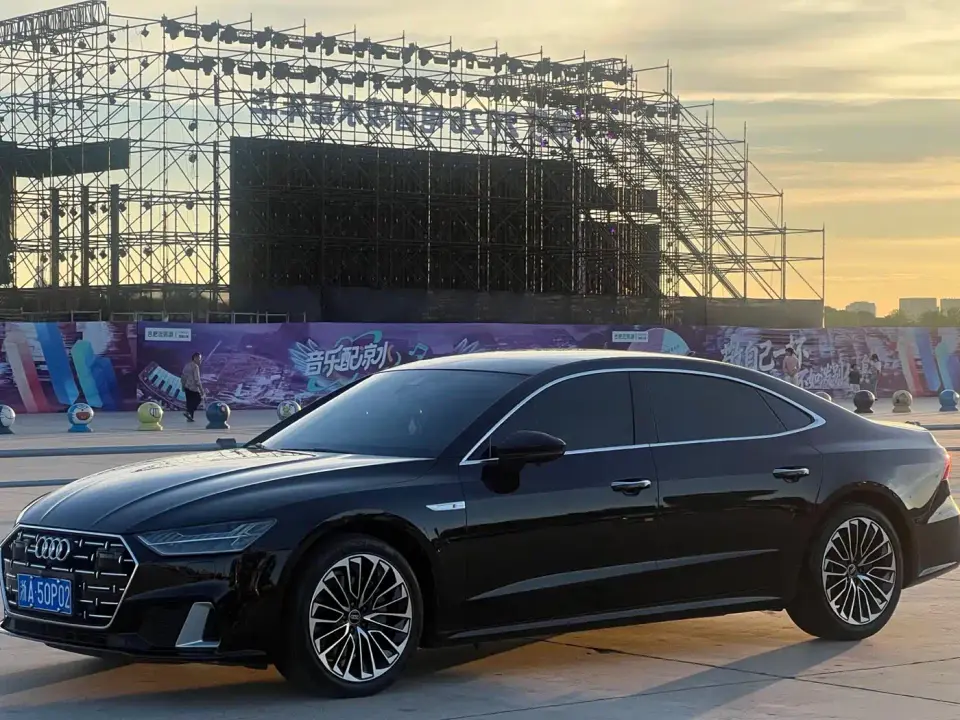 Audi A7L 45 TFSI S-line Youth Dream Edition 2023