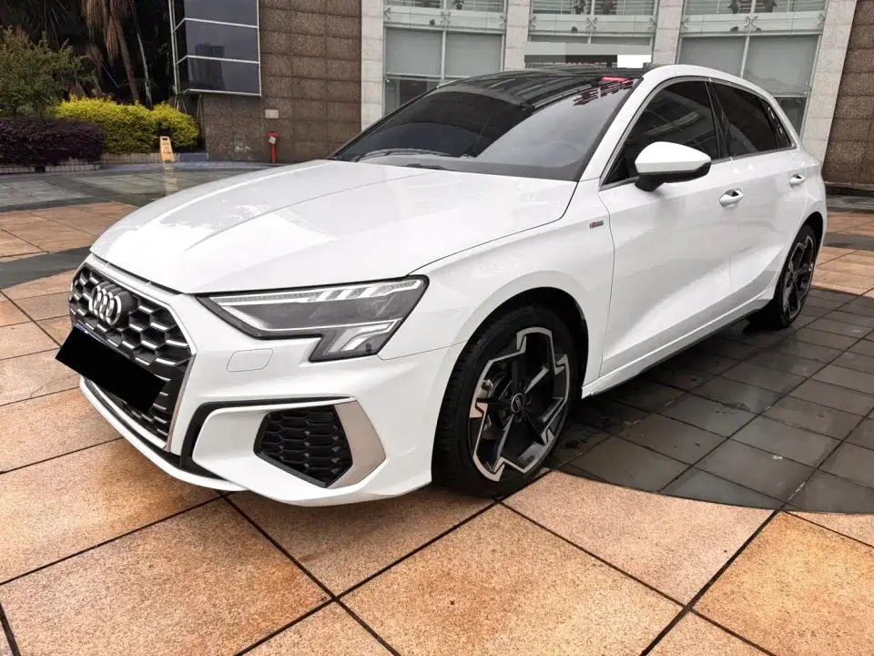 Audi A3 Sportback 35 TFSI Luxury Sport 2024