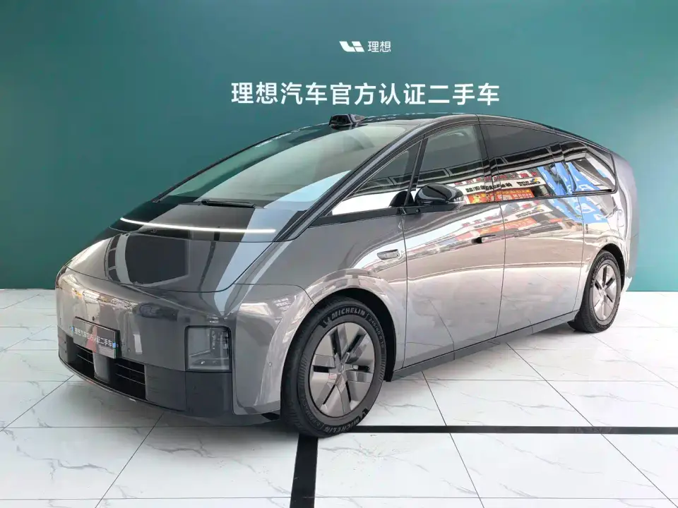 Li Auto MEGA Ultra 2024