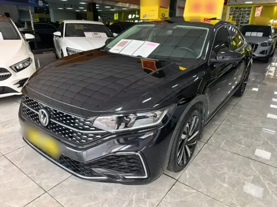 Volkswagen Passat 330TSI Starlight Elite Edition 2022