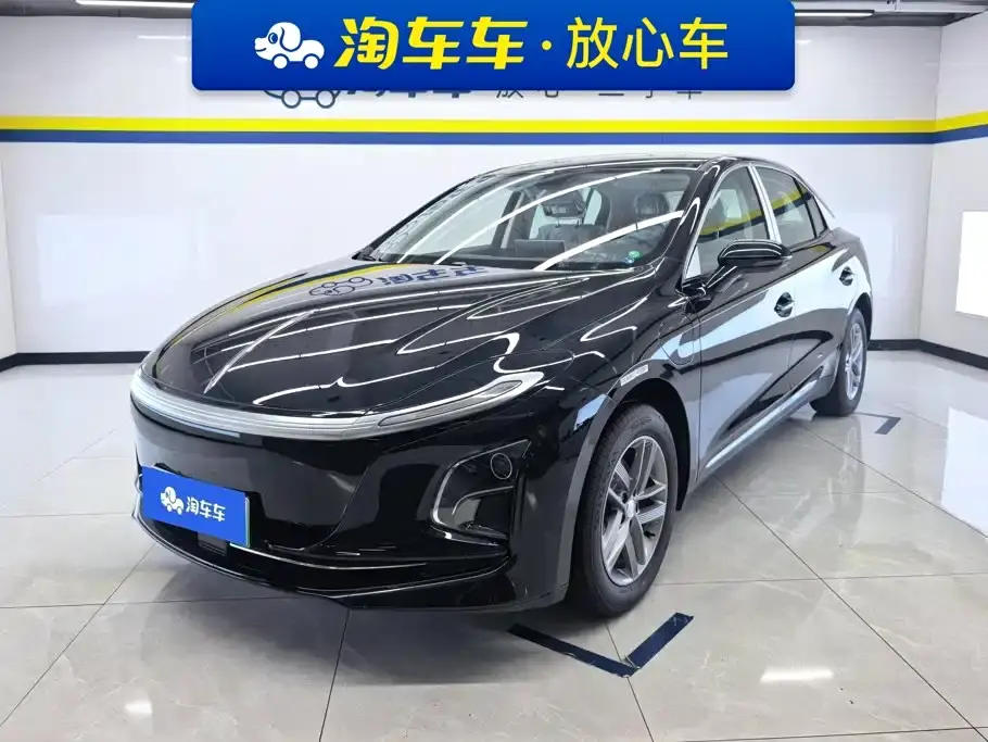 Hongqi E-QM5 Model 500km Travel Edition 2026