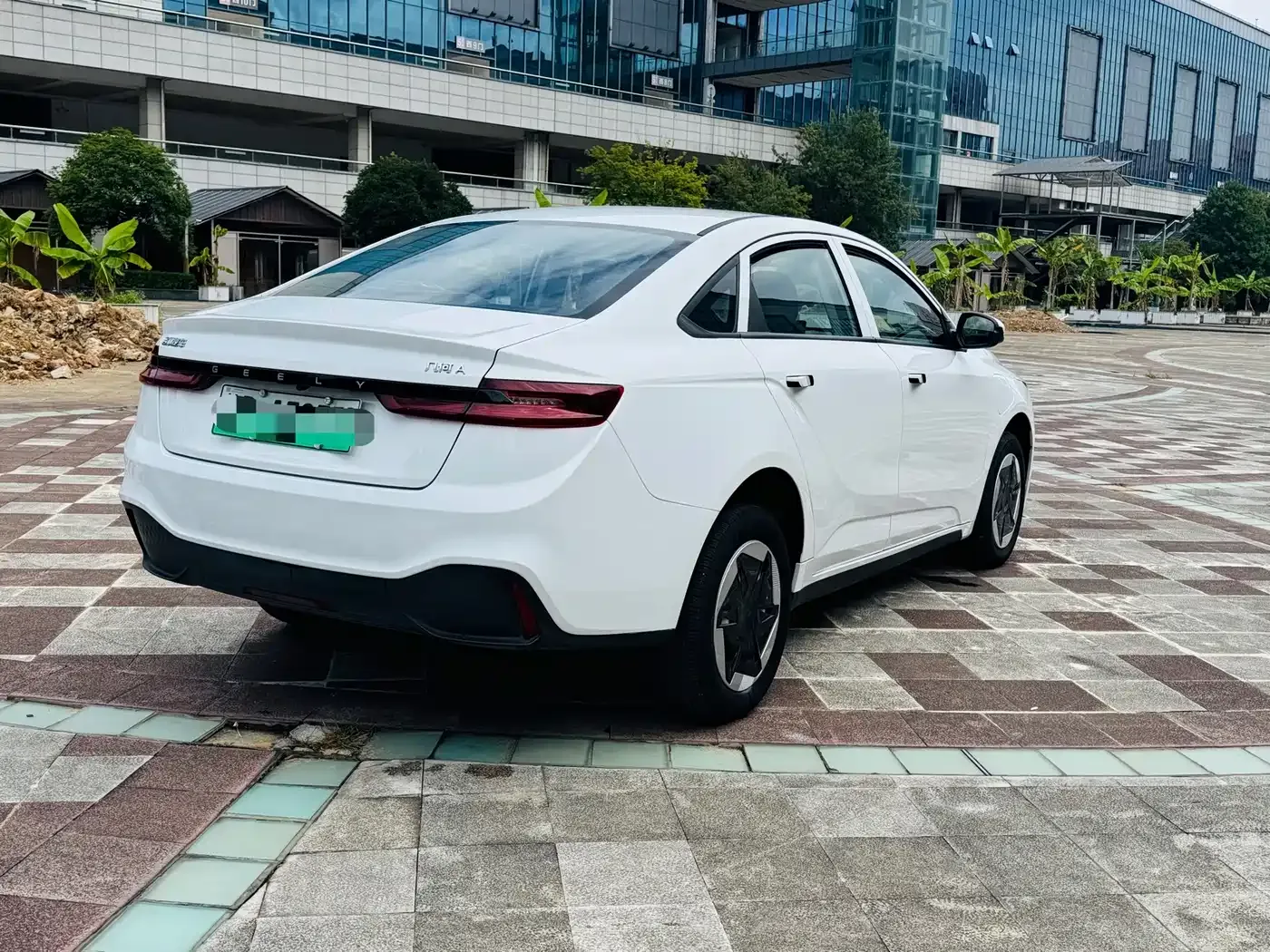Geely Geometry A 410KM Travel Edition 2024 — фото 3