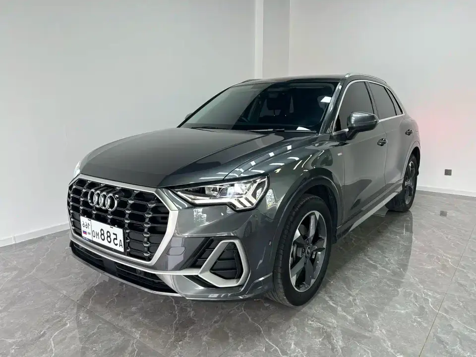 Audi Q3 35 TFSI Fashion Dynamic (1.4T) 2023