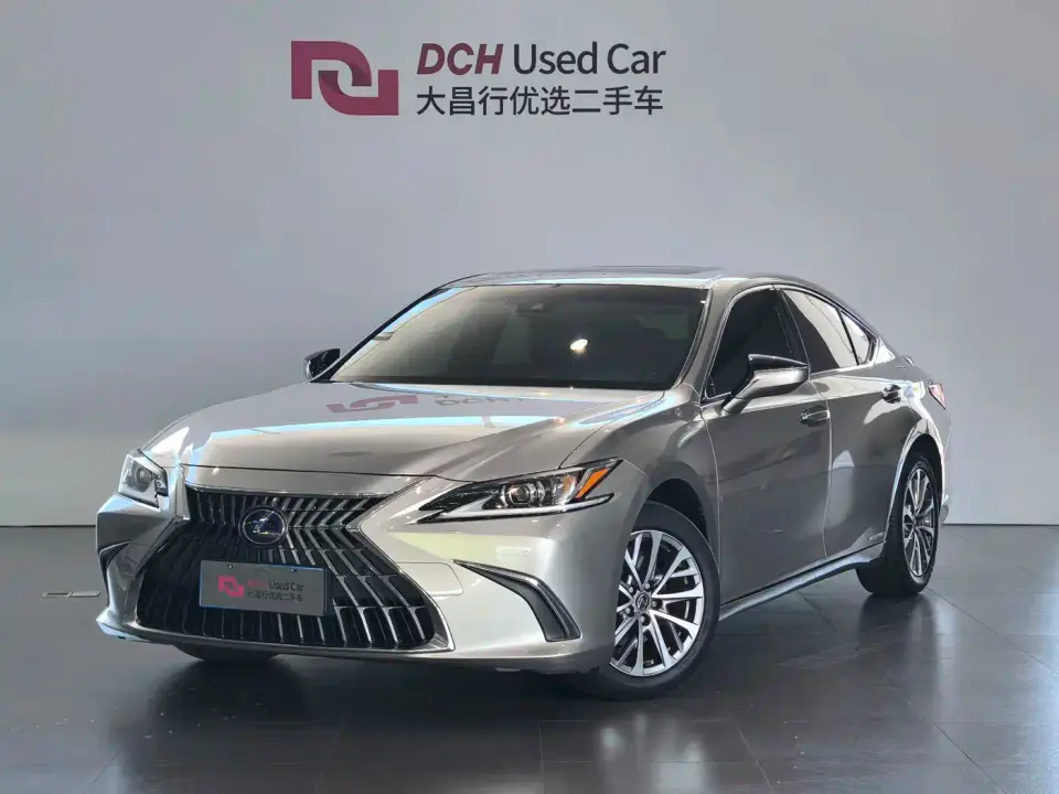 Lexus ES 300h Excellence Edition 2022