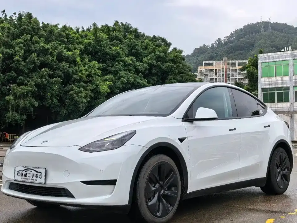 Tesla Model Y Facelift Rear-Wheel Drive Version 2023