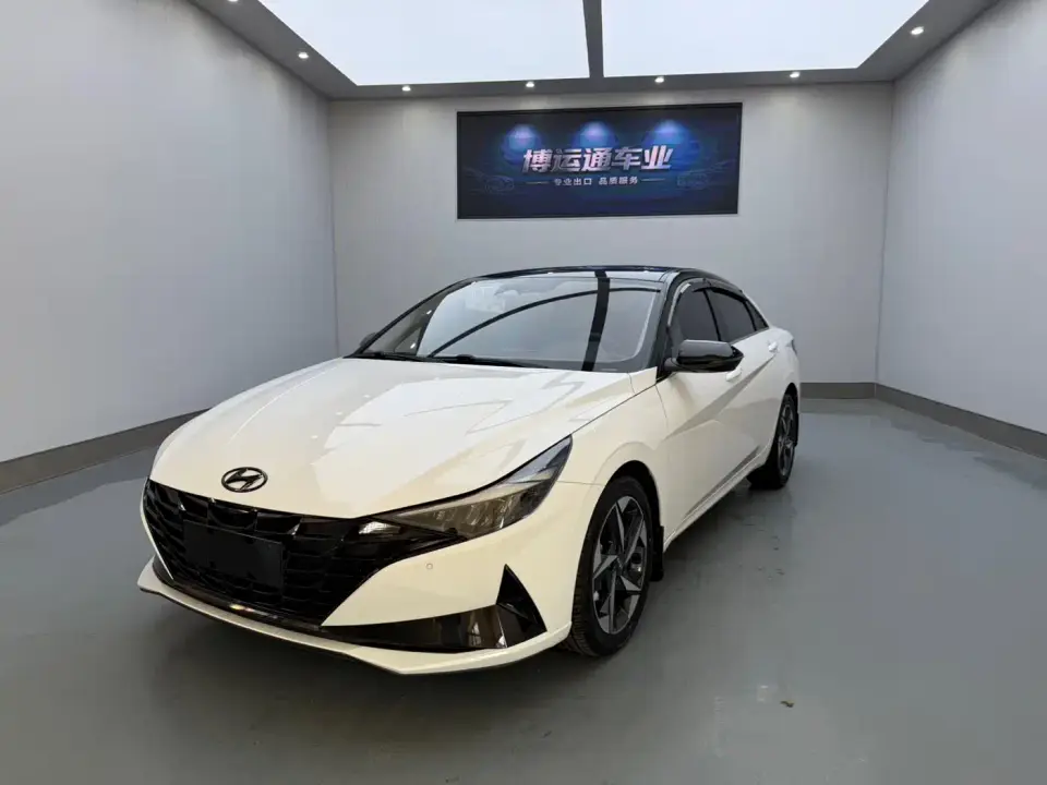 Hyundai Elantra 1.5L CVT LUX Premium Edition 2023