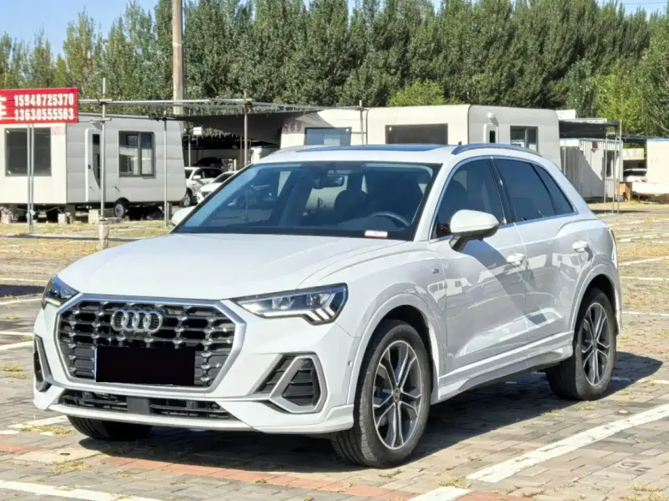 Audi Q3 35 TFSI Fashion Dynamic (1.4T) 2023