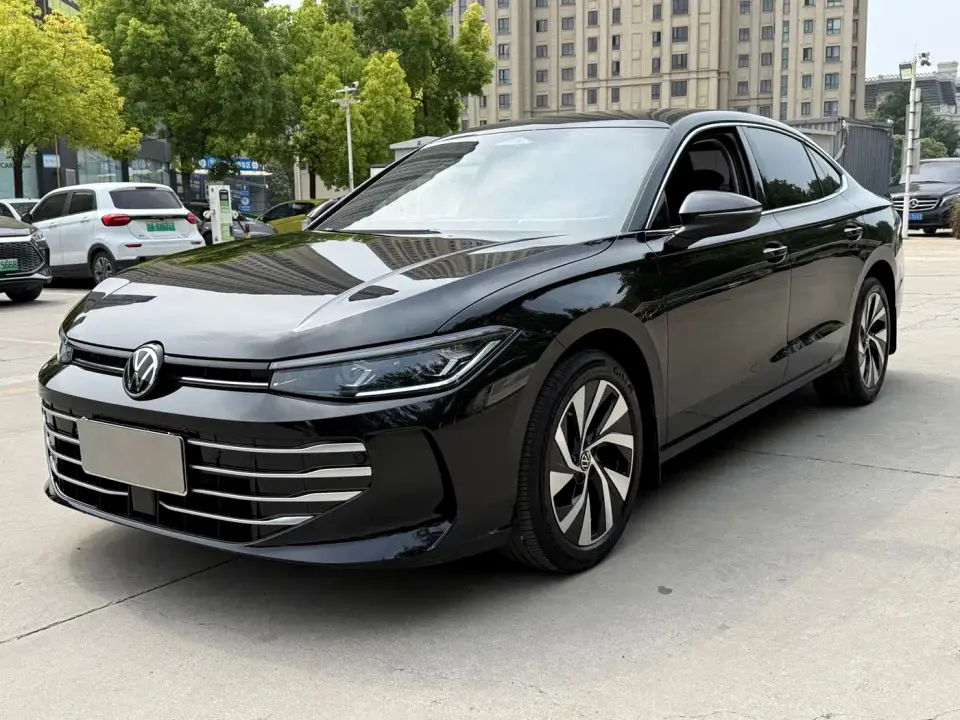 Volkswagen Passat Pro 380TSI Dragon Glory Edition 2025