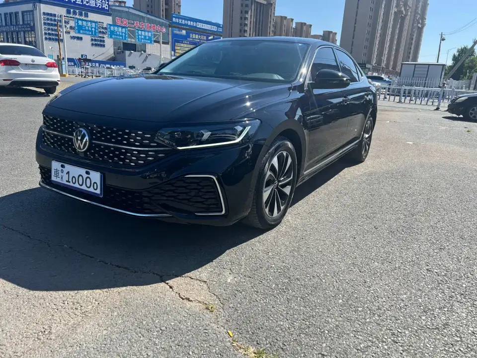 Volkswagen Passat 280TSI Starlight Elite Edition 2024