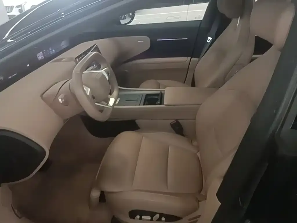 Avatr 12 Facelift Max EV AWD 2025 — фото 15