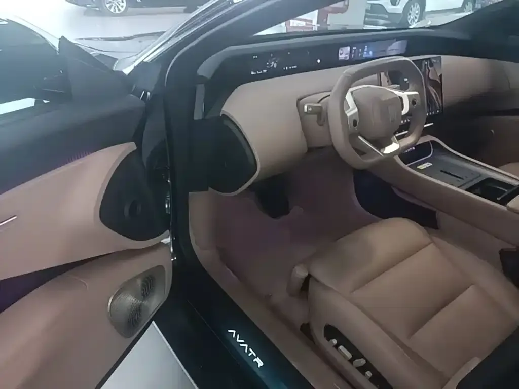 Avatr 12 Facelift Max EV AWD 2025 — фото 16