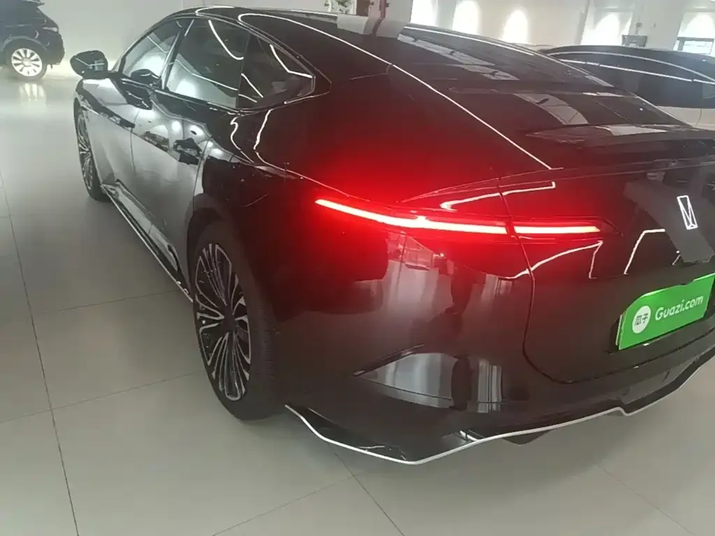 Avatr 12 Facelift Max EV AWD 2025 — фото 5