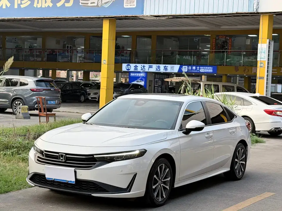 Honda Integra 240TURBO CVT Tech Edition 2025