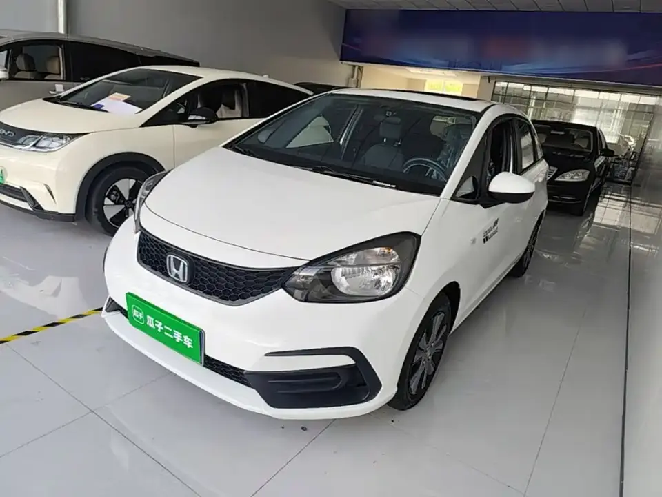 Honda Fit 1.5L CVT Trend Sunroof Edition 2023