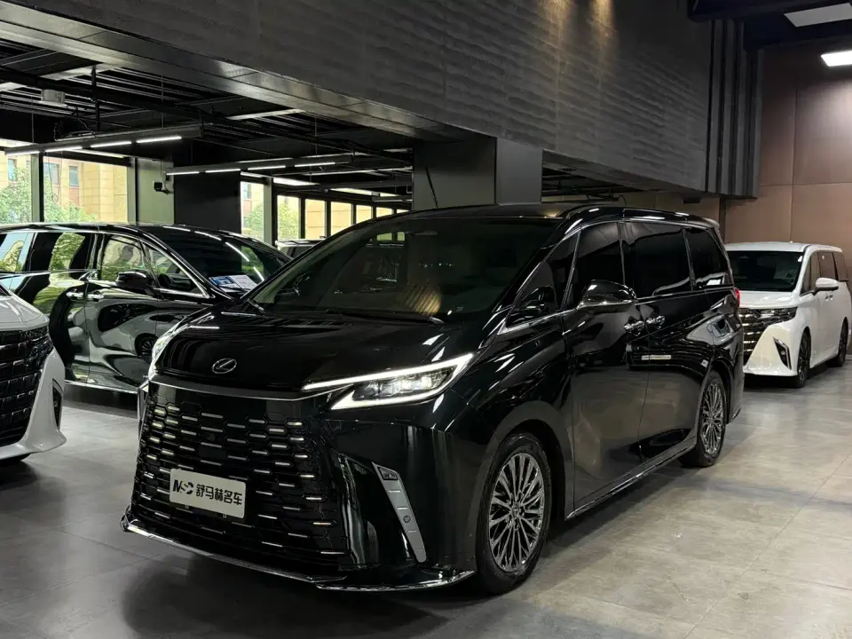 Lexus LM Model 500h Four-Seater Imperial Edition 2025