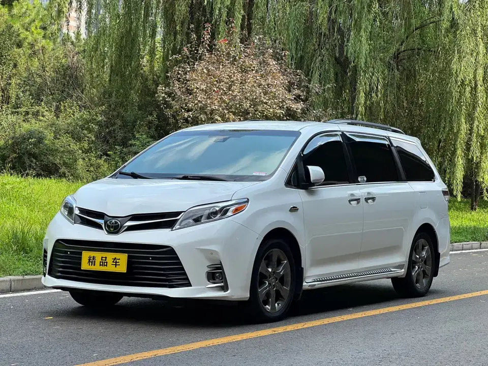 Toyota Sienna 3.5L 2WD LE 2019
