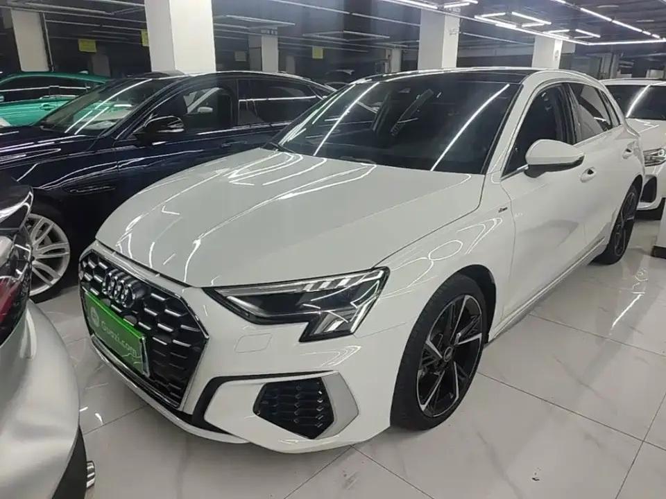 Audi A3 Model Sportback 35 TFSI Fashion Sport 2024
