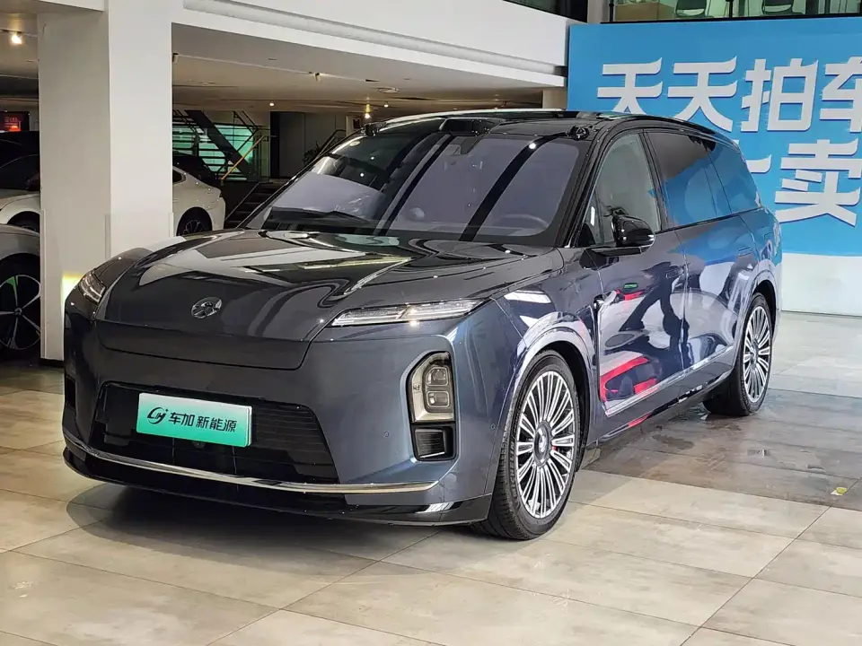 NIO ES8 Base Model 7-Seater 2025