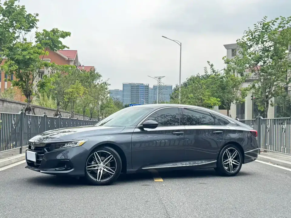 Honda Accord 260TURBO Phantom Night Premium 2022
