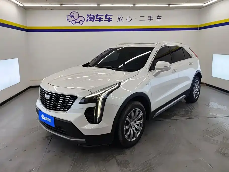 Cadillac XT4 28T FWD Luxury 2022