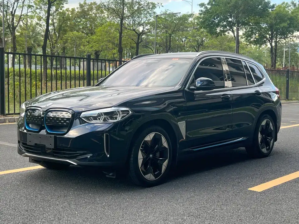 BMW iX3 Pioneer 2021