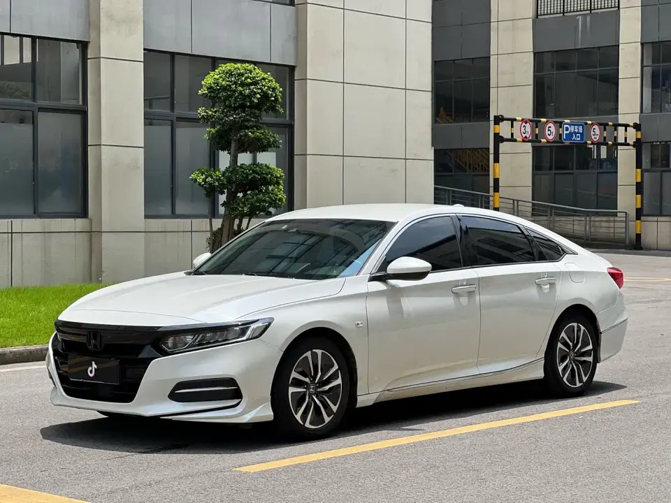 Honda Accord Sharp Hybrid 2.0L Sharp Cool (China V) 2019