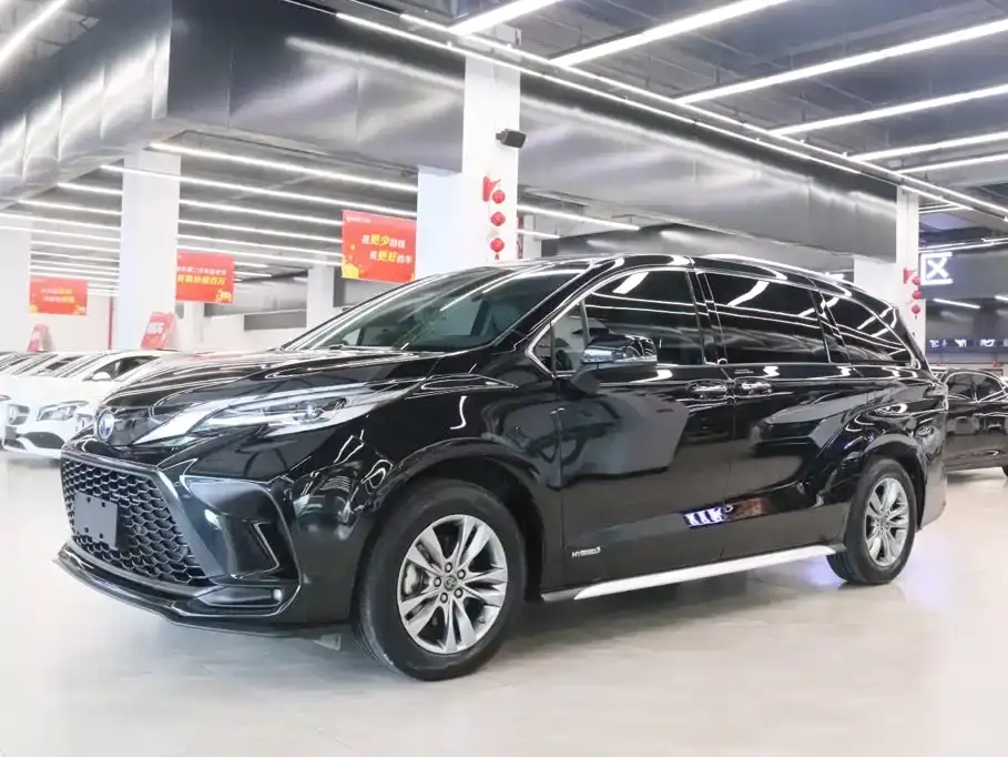 Toyota Granvia 2.5L Hybrid Comfort Edition 2023