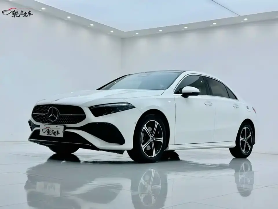 Mercedes-Benz A-Class A 200 L Fashion Edition 2024