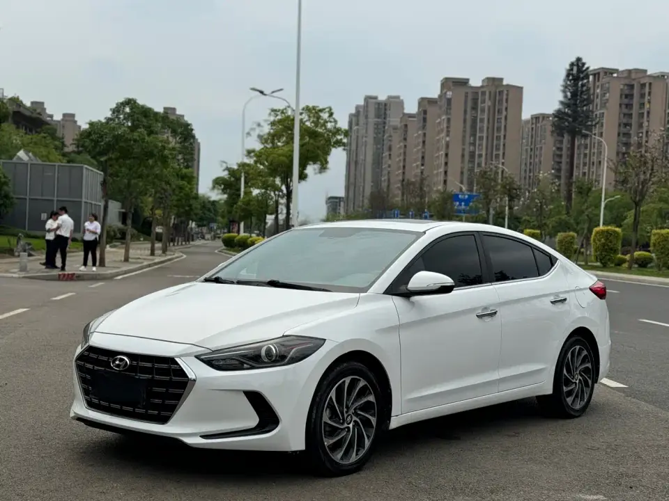 Hyundai Elantra 1.5L CVT Smart Style·Elite 2020