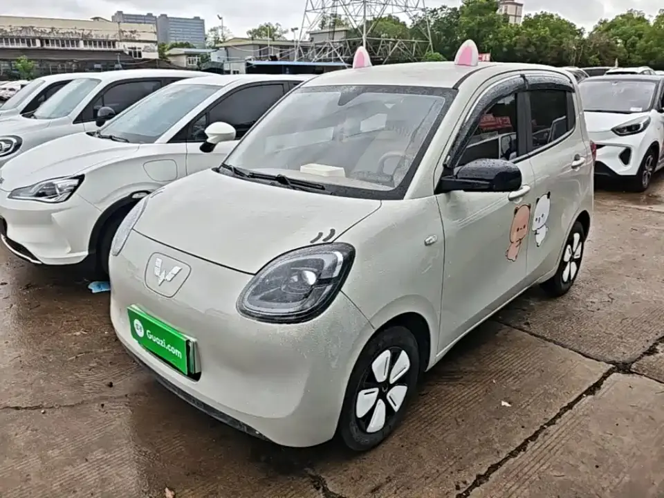 Wuling Motors Hongguang MINIEV 4-Door Advanced 2025
