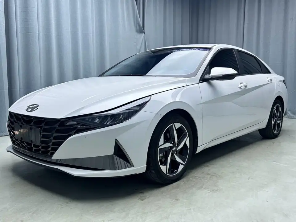Hyundai Elantra 1.5L CVT LUX Premium Edition 2023