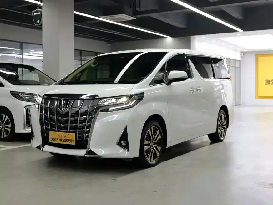 Toyota Alphard Hybrid 2.5L Premium 2022
