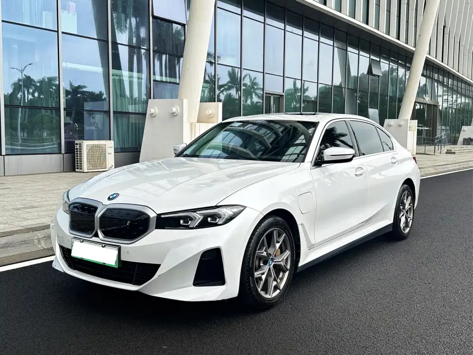 BMW i3 eDrive 35 L 2023