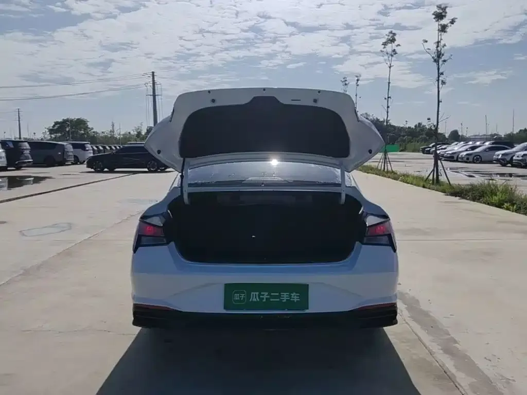 Hyundai Elantra 1.5L CVT GLX Elite Edition 2022 — фото 19