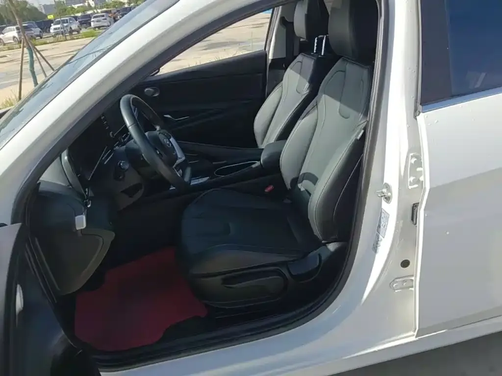 Hyundai Elantra 1.5L CVT GLX Elite Edition 2022 — фото 15