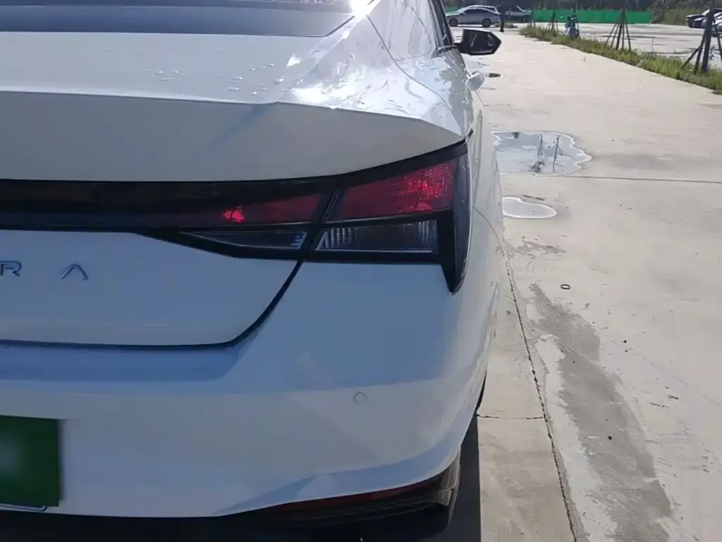 Hyundai Elantra 1.5L CVT GLX Elite Edition 2022 — фото 8