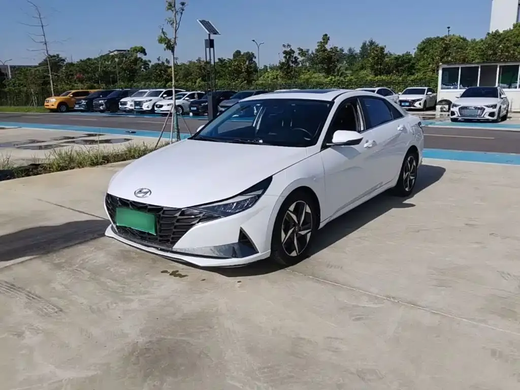 Hyundai Elantra 1.5L CVT GLX Elite Edition 2022