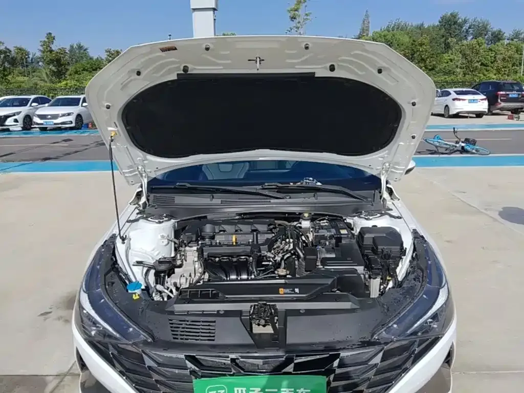 Hyundai Elantra 1.5L CVT GLX Elite Edition 2022 — фото 20