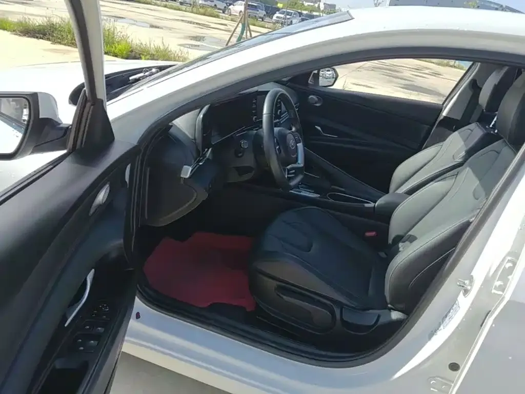 Hyundai Elantra 1.5L CVT GLX Elite Edition 2022 — фото 16