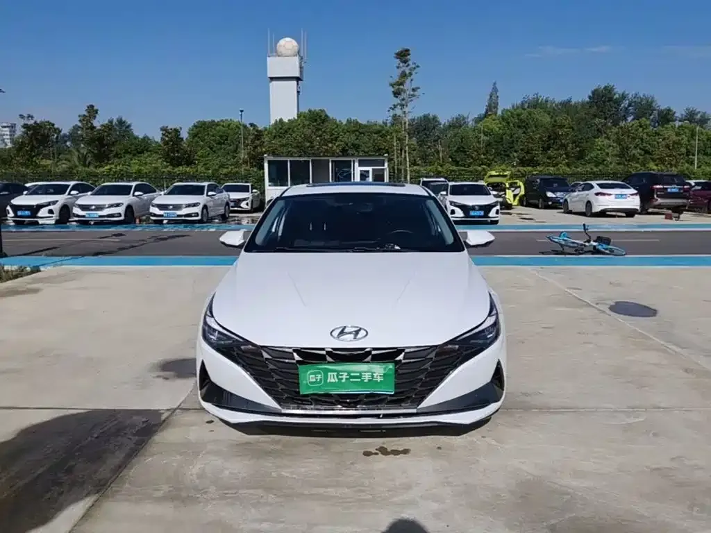 Hyundai Elantra 1.5L CVT GLX Elite Edition 2022 — фото 3
