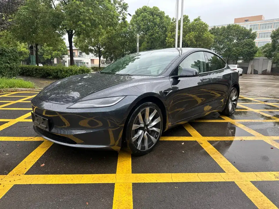 Tesla Model 3 Long Range All-Wheel Drive 2024