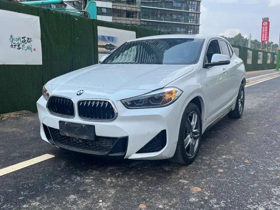 BMW X2 sDrive25i Leading M Off-Road Package 2021