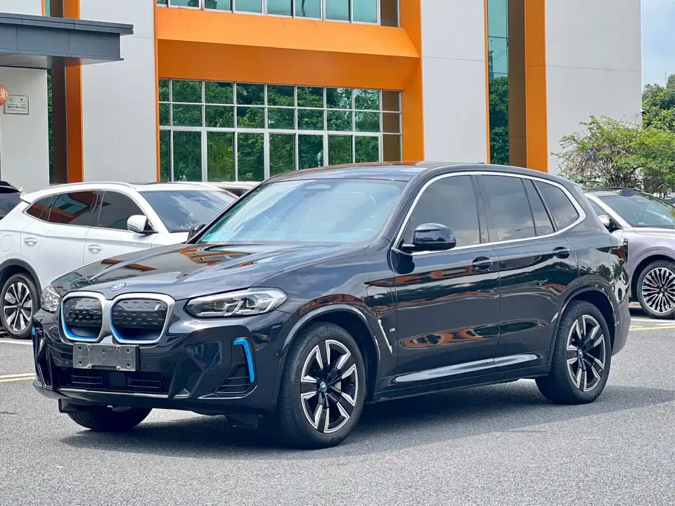BMW iX3 Leading Edition 2022