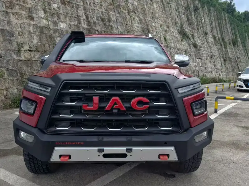 JAC Hunter 2.0T Pajero Simplified Edition Manual Diesel 4WD Flagship Large Double Cab HFC4DB2-2E 2023