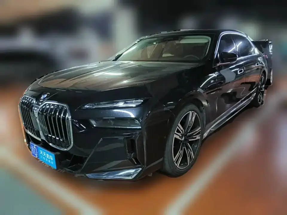 BMW 7 Series Model 740Li Leading M Sport Package 2025