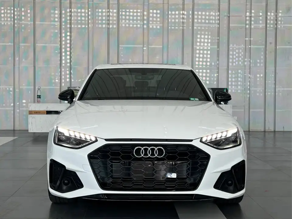 Audi A4L 40 TFSI Luxury Sport 2023