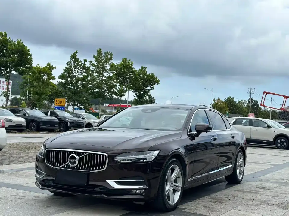 Volvo S90 T5 Momentum 2019