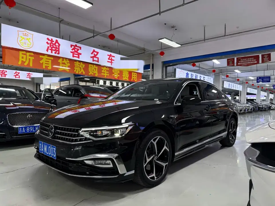 Volkswagen Magotan Facelift Public Edition 330TSI DSG Luxury 2025